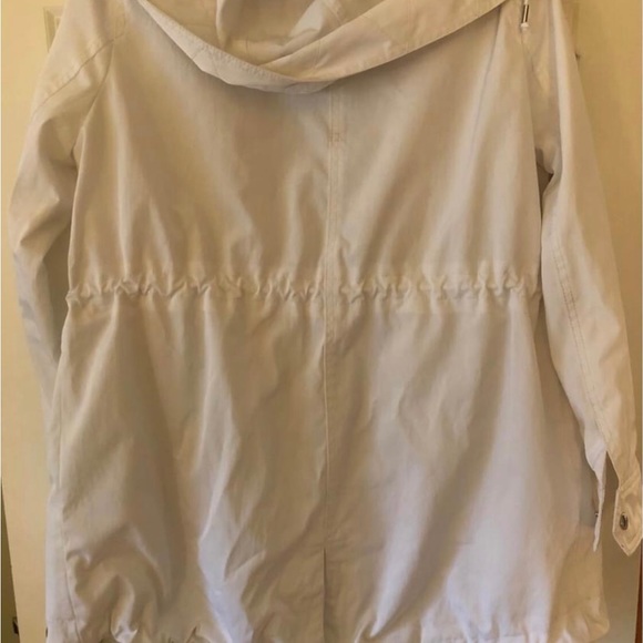White Anorak Banana Republic Rain Jacket XS / White Rain Coat - Picture 5 of 5